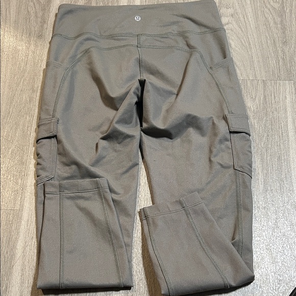 Lululemon Athletica Olive Cargo Leggings - Picture 10 of 15